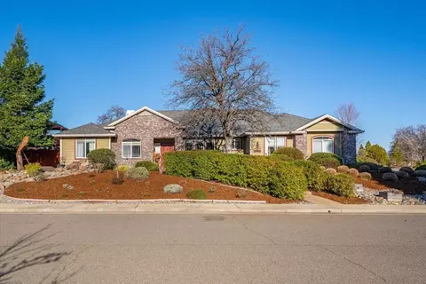Exterior - 2122 Edinburgh Way, Redding, CA 96003 photo 13 of 25