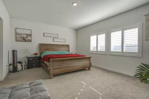 Bedroom - 2694 Seiad St, Redding, CA 96002 photo 1 of 8