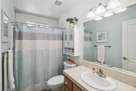 2654 Queens Way, Redding, CA 96001 photo 32