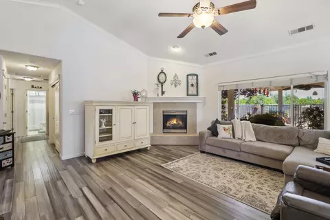 2654 Queens Way, Redding, CA 96001 photo 8