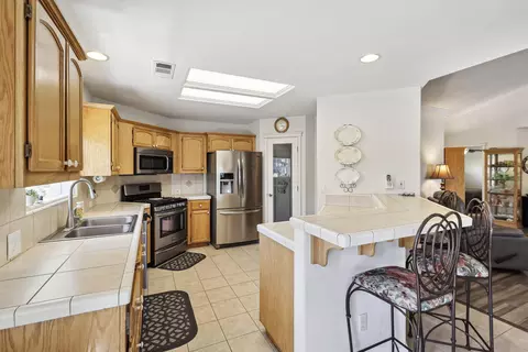 2654 Queens Way, Redding, CA 96001 photo 12