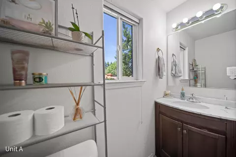 Bath - 693 Marijean Way, Redding, CA 96003 photo 4 of 7