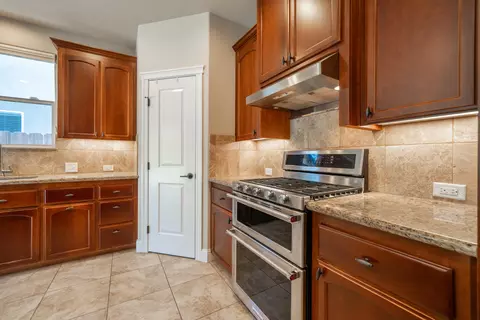 Kitchen - 4791 Squirrel Run Ct, Redding, CA 96002 photo 2 of 4