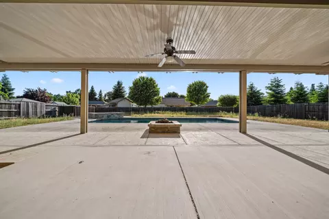 Exterior - 6552 Capitola Pl, Redding, CA 96001 photo 3 of 11