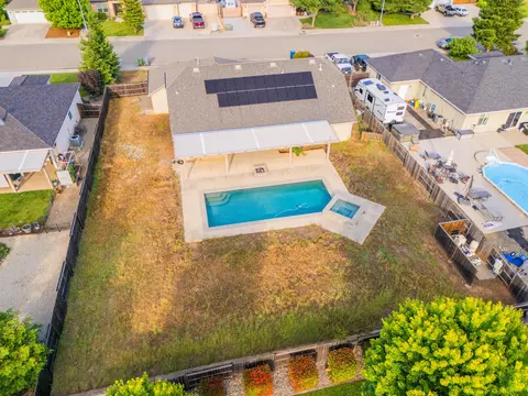 View/Area - 6552 Capitola Pl, Redding, CA 96001 photo 3 of 6
