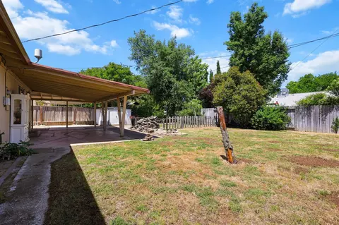 2110 Meadowbrook Dr, Redding, CA 96001 photo 25