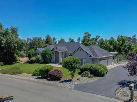 17599 Brehaven Ln, Anderson, CA 96007 photo 2
