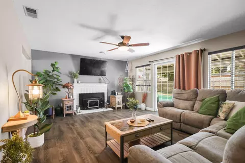 Living - 585 Walton Dr, Red Bluff, CA 96080 photo 1 of 6