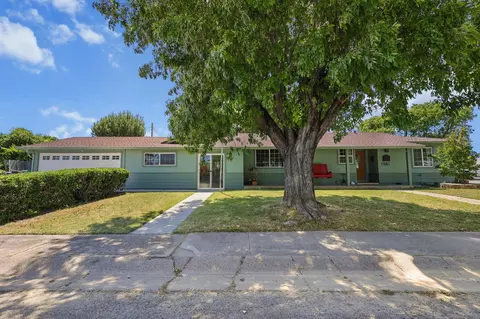 Exterior - 585 Walton Dr, Red Bluff, CA 96080 photo 6 of 7