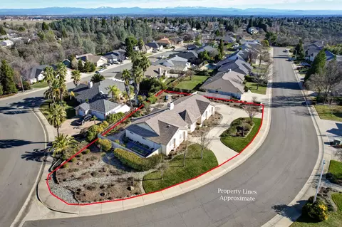 2211 Everest Dr, Redding, CA 96001 photo 3