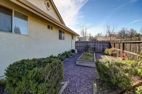 2211 Everest Dr, Redding, CA 96001 photo 37