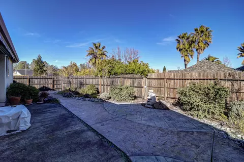 2211 Everest Dr, Redding, CA 96001 photo 35