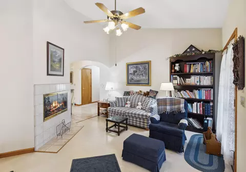 2211 Everest Dr, Redding, CA 96001 photo 9
