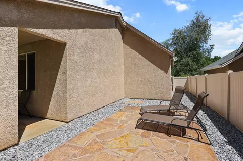 Exterior - 955 Leisha Ln, Redding, CA 96001 photo 3 of 10