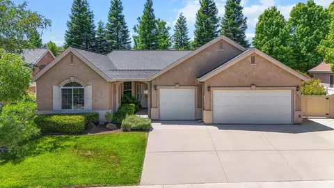 Exterior - 955 Leisha Ln, Redding, CA 96001 photo 8 of 10