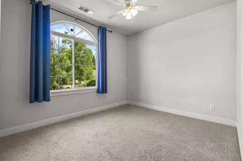 Bedroom - 955 Leisha Ln, Redding, CA 96001 photo 4 of 6