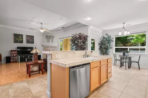 Kitchen - 955 Leisha Ln, Redding, CA 96001 photo 4 of 4