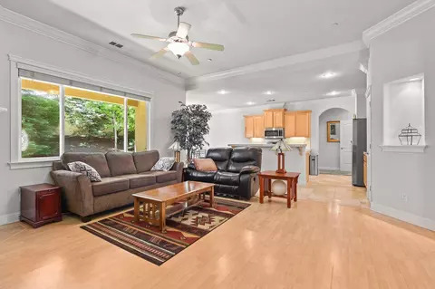 Living - 955 Leisha Ln, Redding, CA 96001 photo 1 of 2