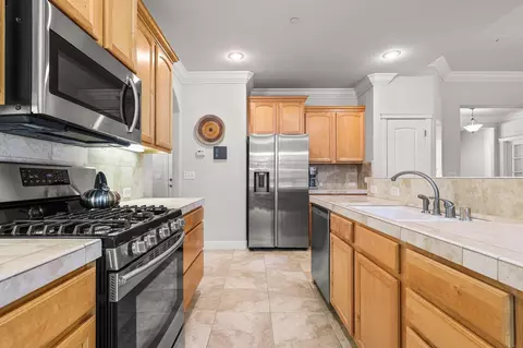 Kitchen - 955 Leisha Ln, Redding, CA 96001 photo 1 of 4