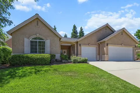 Exterior - 955 Leisha Ln, Redding, CA 96001 photo 7 of 10