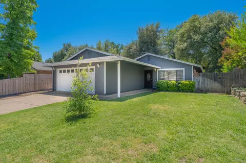 1937 Carleton St, Redding, CA 96002 photo 2