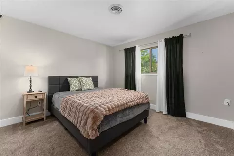 Bedroom - 1968 Bechelli Ln, Redding, CA 96002 photo 3 of 4