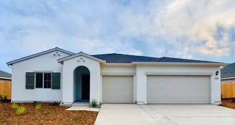 5506 Petal Pl, Redding, CA 96002