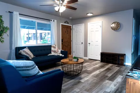 Entry Way - 1018 Pineland Dr, Redding, CA 96002 photo 1 of 1