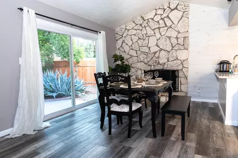 Dining - 1018 Pineland Dr, Redding, CA 96002 photo 2 of 2