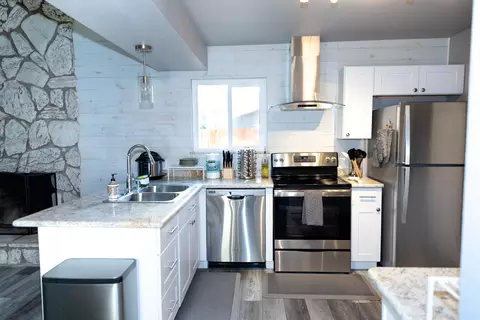 Kitchen - 1018 Pineland Dr, Redding, CA 96002 photo 1 of 3