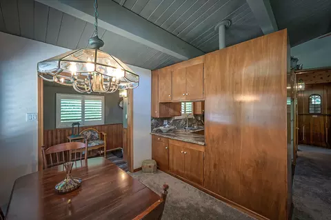 Dining - 19370 Mountain Maple Rd, Lakehead, CA 96051 photo 2 of 2