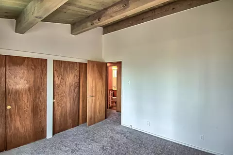 Bedroom - 19370 Mountain Maple Rd, Lakehead, CA 96051 photo 3 of 3