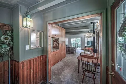 Entry Way - 19370 Mountain Maple Rd, Lakehead, CA 96051 photo 3 of 3