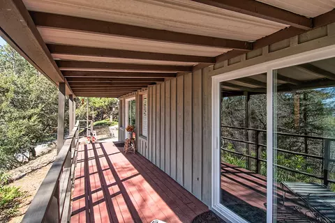 Exterior - 19370 Mountain Maple Rd, Lakehead, CA 96051 photo 6 of 15