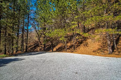 Exterior - 19370 Mountain Maple Rd, Lakehead, CA 96051 photo 14 of 15