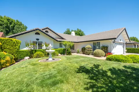 Exterior - 2184 Darsha Ln, Redding, CA 96003 photo 5 of 15