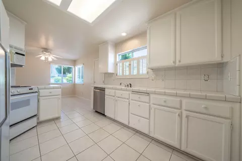 Kitchen - 2184 Darsha Ln, Redding, CA 96003 photo 1 of 1