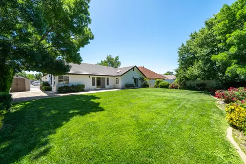 Exterior - 2184 Darsha Ln, Redding, CA 96003 photo 7 of 15