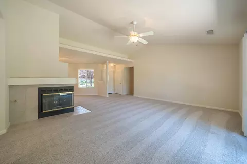 Living - 2184 Darsha Ln, Redding, CA 96003 photo 2 of 3