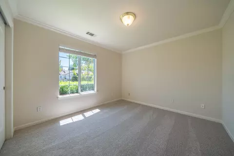 Bedroom - 2184 Darsha Ln, Redding, CA 96003 photo 3 of 5