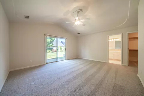 Bedroom - 2184 Darsha Ln, Redding, CA 96003 photo 2 of 5
