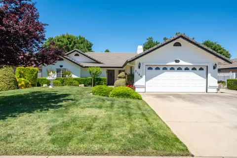 Exterior - 2184 Darsha Ln, Redding, CA 96003 photo 2 of 15