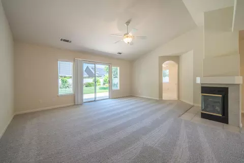 Living - 2184 Darsha Ln, Redding, CA 96003 photo 1 of 3