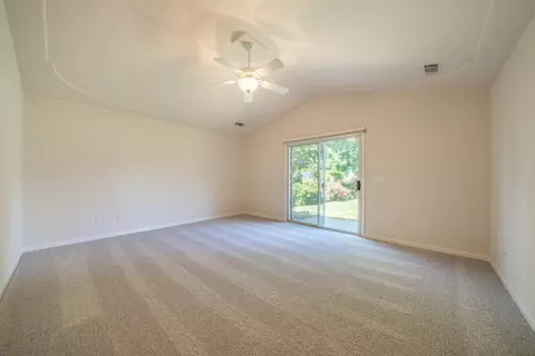 Bedroom - 2184 Darsha Ln, Redding, CA 96003 photo 1 of 5
