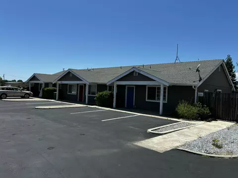 1784 Collyer Dr, Redding, CA 96003