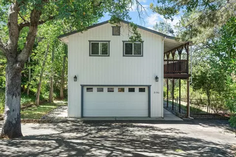 2190 Skyline Dr, Redding, CA 96001