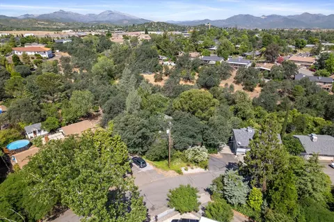 View/Area - 2190 Skyline Dr, Redding, CA 96001 photo 3 of 4