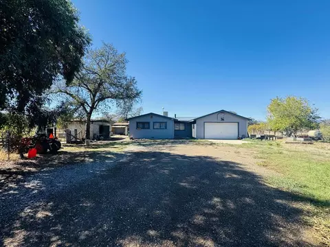 11708 Homestead Ln, Redding, CA 96003