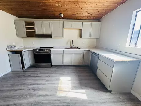 11708 Homestead Ln, Redding, CA 96003 photo 8