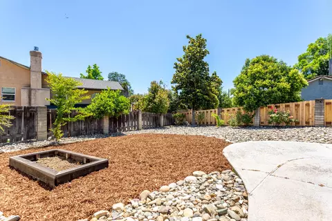 Exterior - 3640 Oro St, Redding, CA 96001 photo 6 of 9